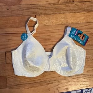NWT Vanity Fair Minimizer bra off white with lace.